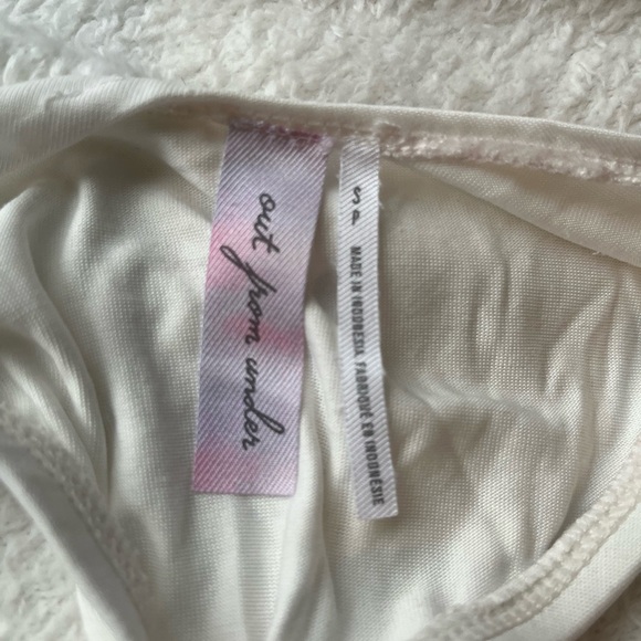 UO Knot Detail Bodysuit - Picture 4 of 4